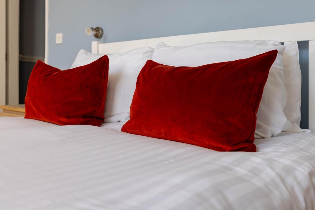 Air Host & Stay - Rockfield House - Sleeps 8 리버풀 외부 사진