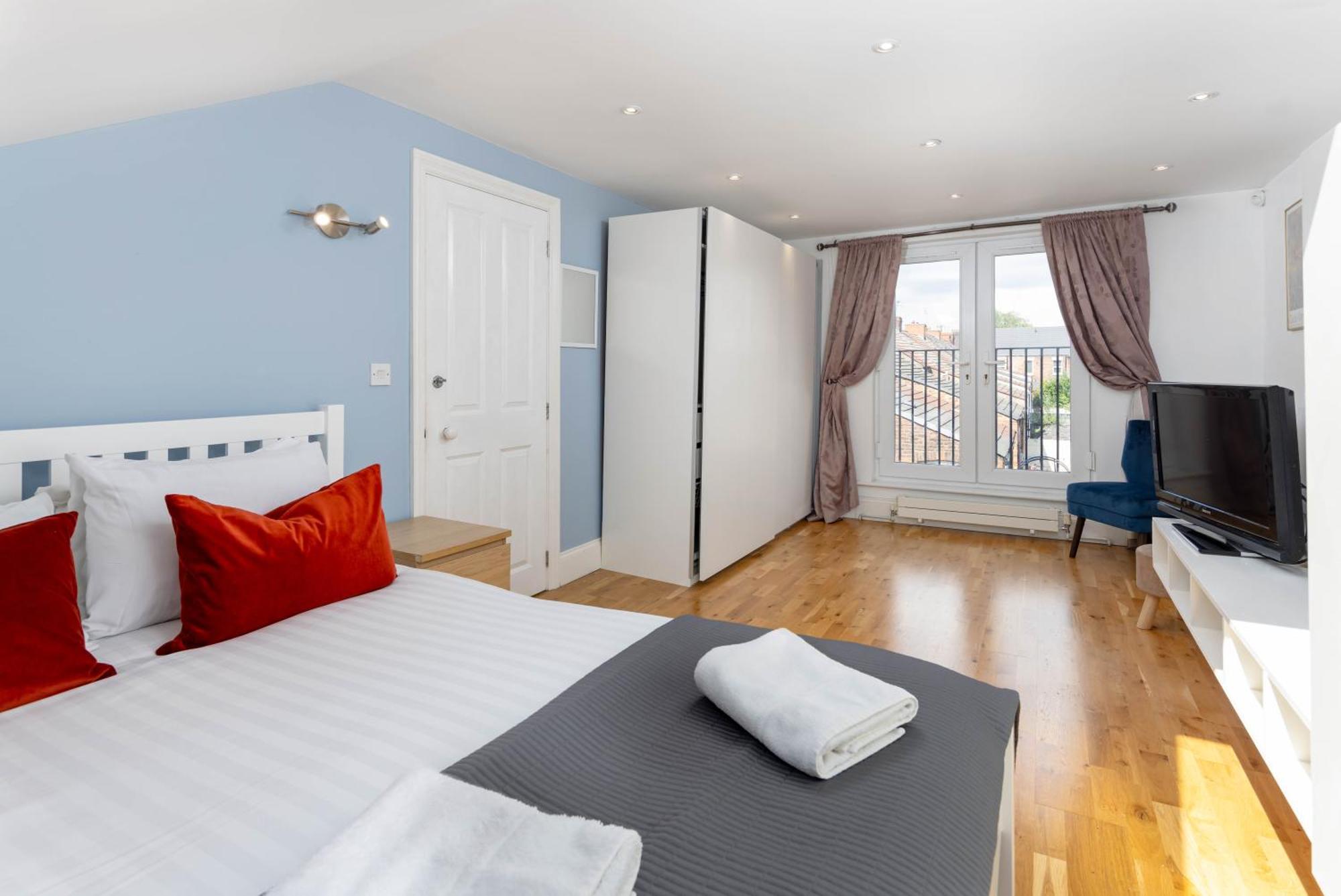 Air Host & Stay - Rockfield House - Sleeps 8 리버풀 외부 사진